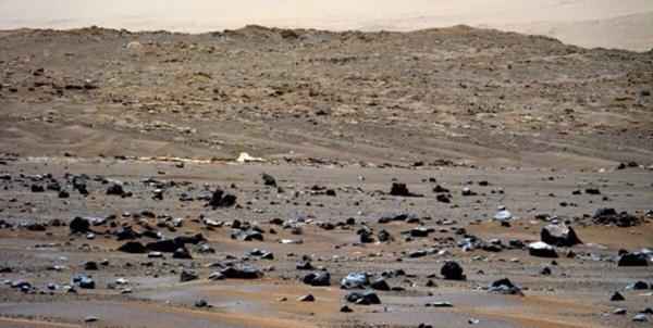 تغییرات فصلی در مریخ را در این دو تصویر ببینید