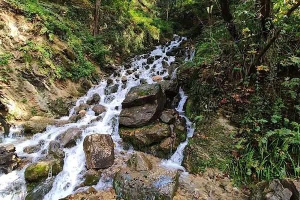 آبشار آب پری مازندران؛ فرشته ای در میان جنگل